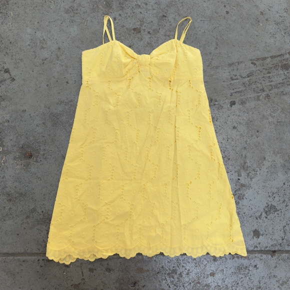 Lilly Pulitzer Canary Yellow BabyDoll Scalloped Dress 12 - Picture 1 of 5